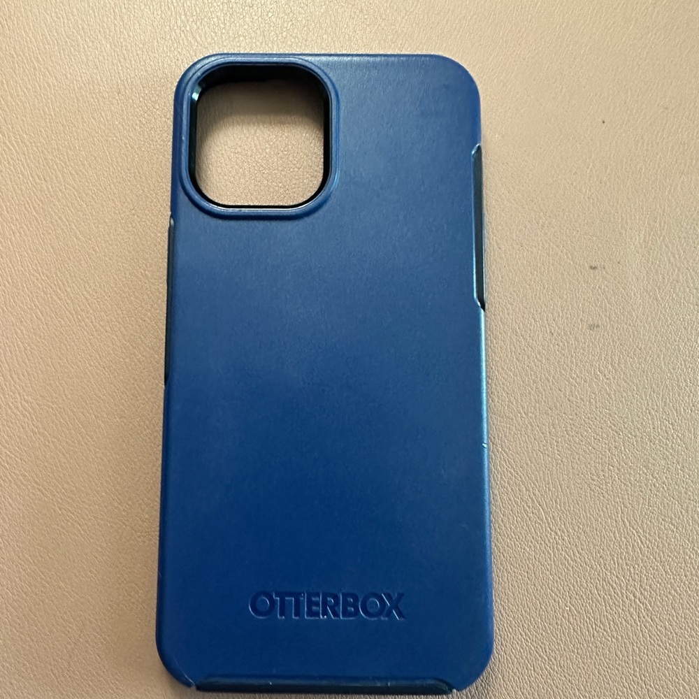 Otterbox Symmetry MagSafe case for IPhone 12 Pro Max